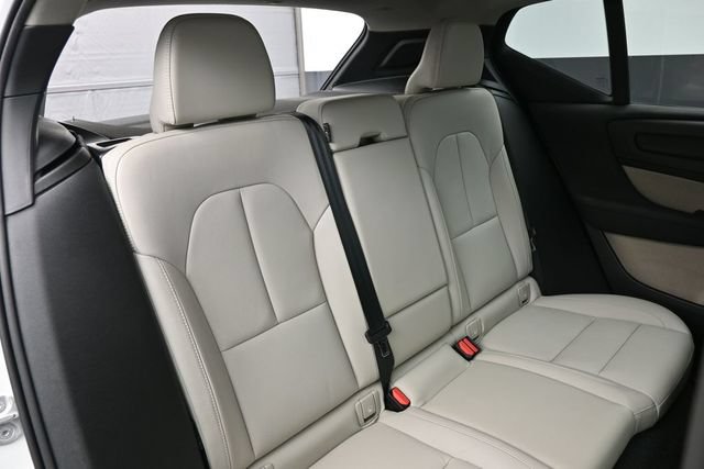 Used 2024 Volvo XC40 B5 Plus AWD/4WD image 30