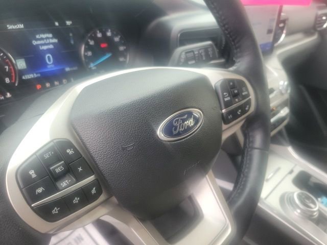 Used 2023 Ford Explorer XLT w/ Equipment Group 202A image 13