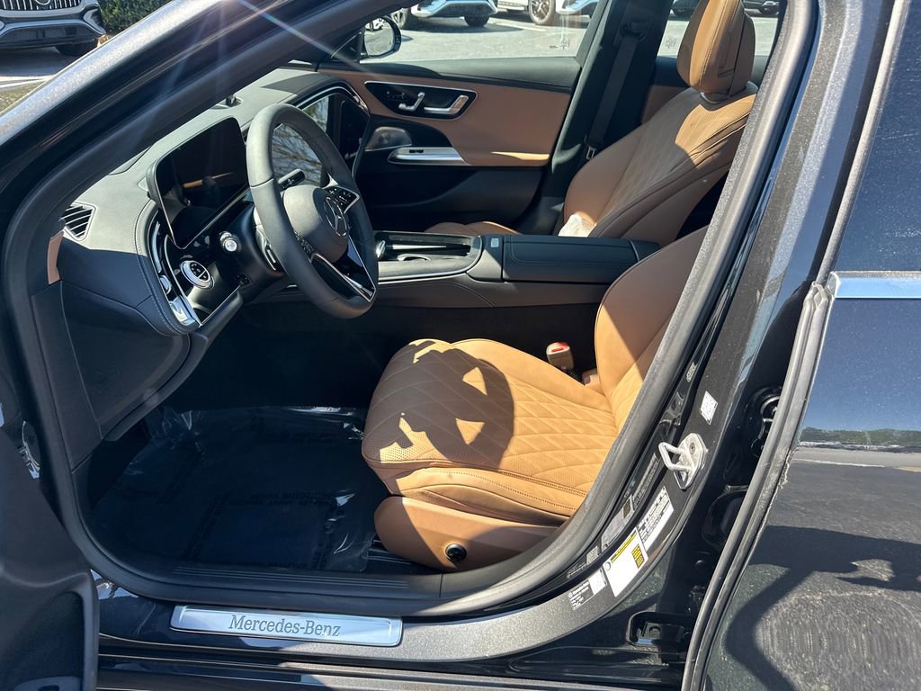 New 2026 Mercedes-Benz E 450 4MATIC Sedan image 9