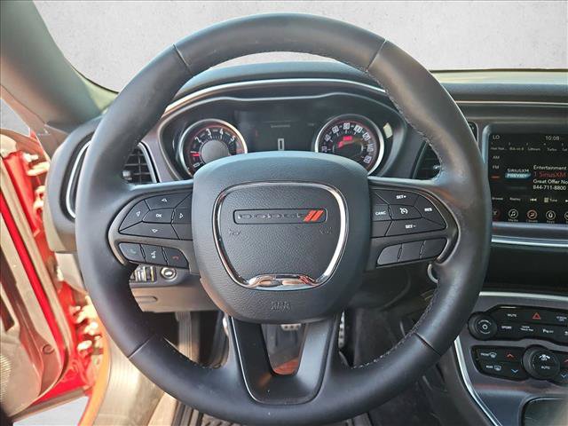 Used 2017 Dodge Challenger R/T w/ Driver Convenience Group RWD image 13