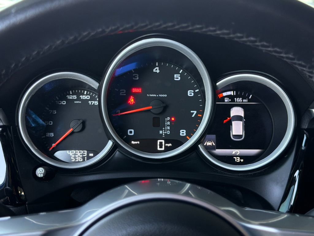 Used 2020 Porsche Macan AWD/4WD image 25