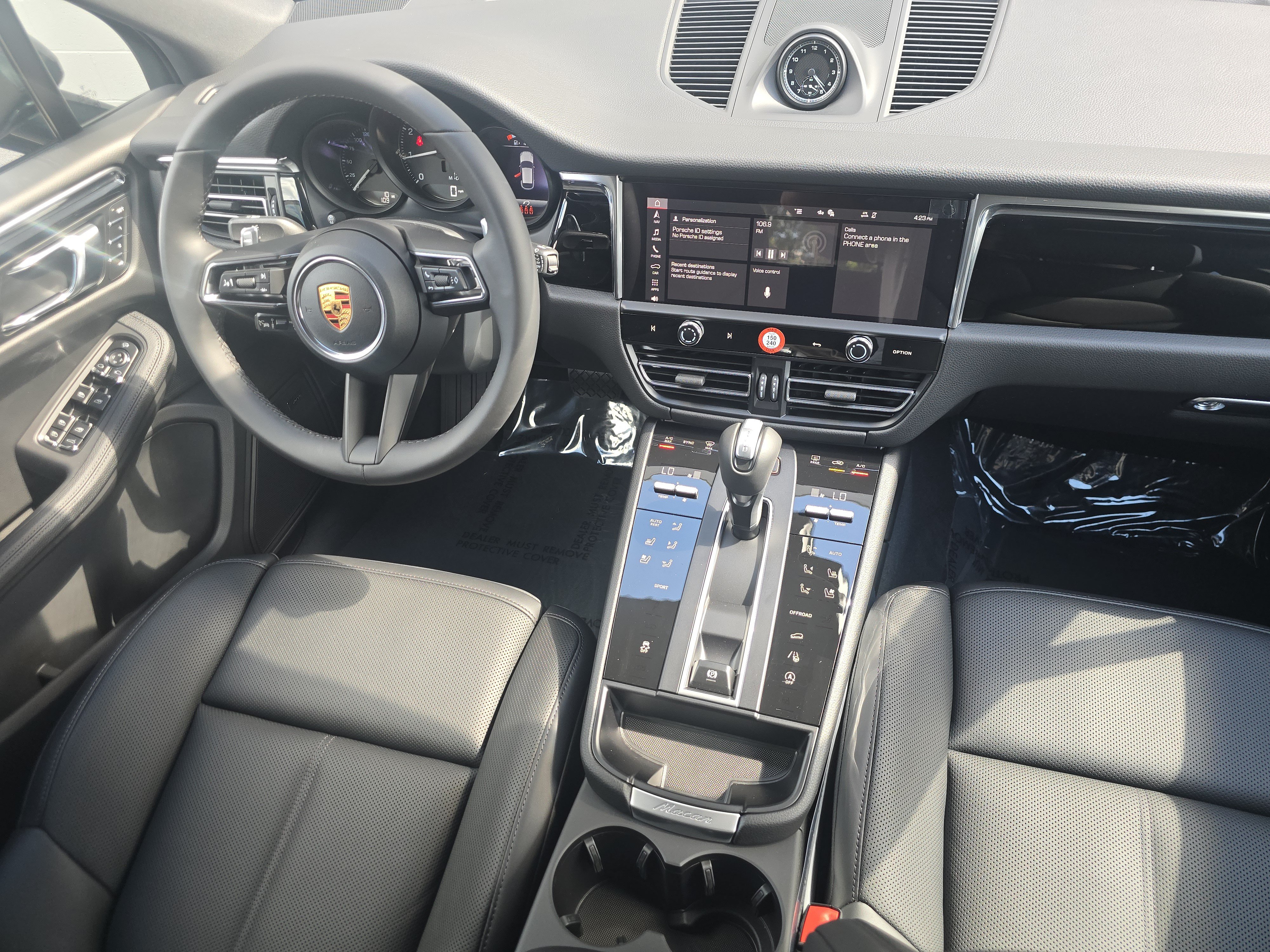 New 2026 Porsche Macan AWD/4WD image 23