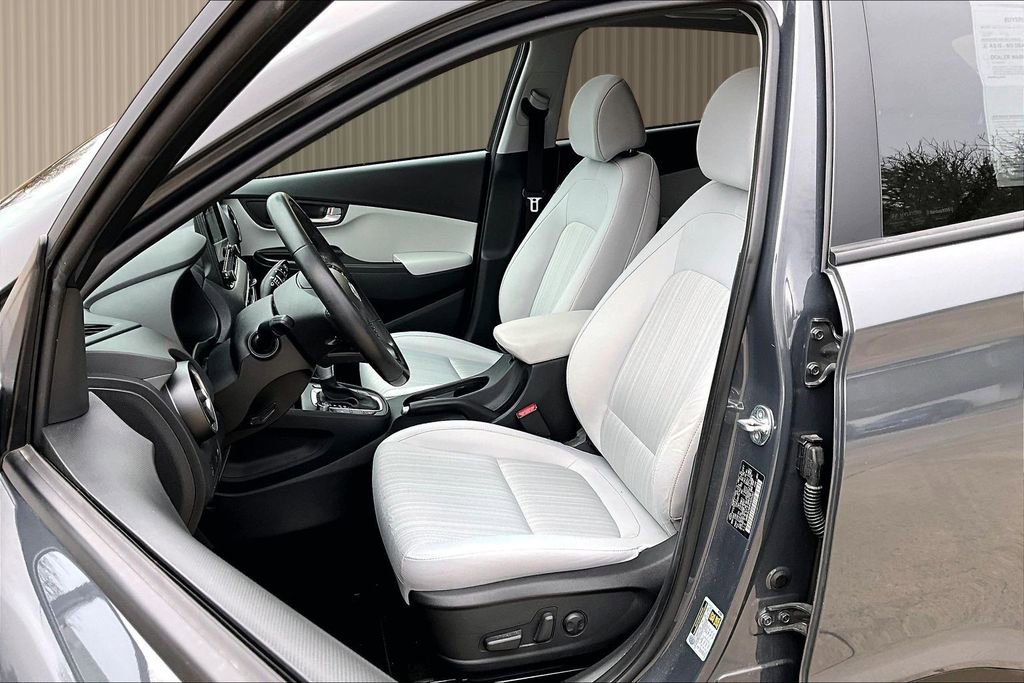 Used 2023 Hyundai Kona SEL w/ Convenience Package image 25