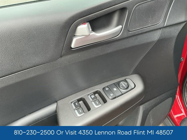Used 2020 Kia Sportage LX AWD/4WD image 15