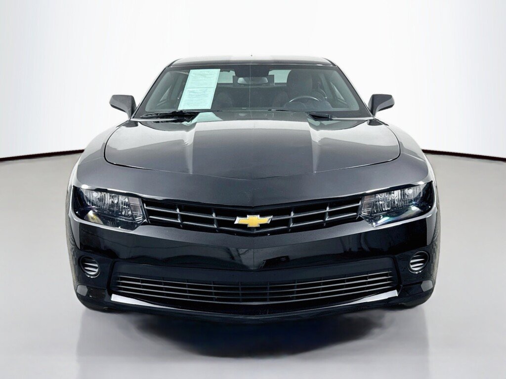 Used 2015 Chevrolet Camaro LT RWD image 8