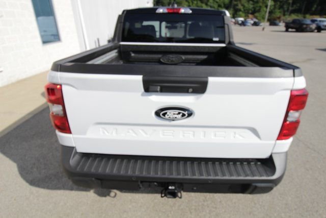 New 2025 Ford Maverick Lariat w/ Black Appearance Package image 13