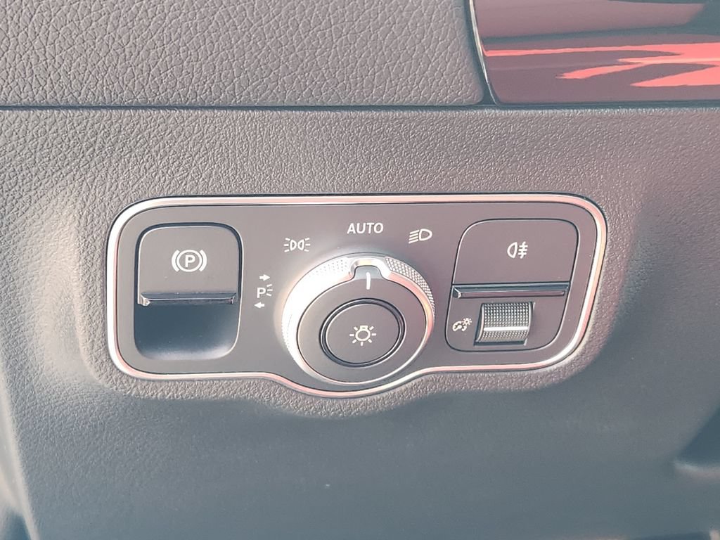 Used 2023 Mercedes-Benz GLA 35 AMG 4MATIC image 19