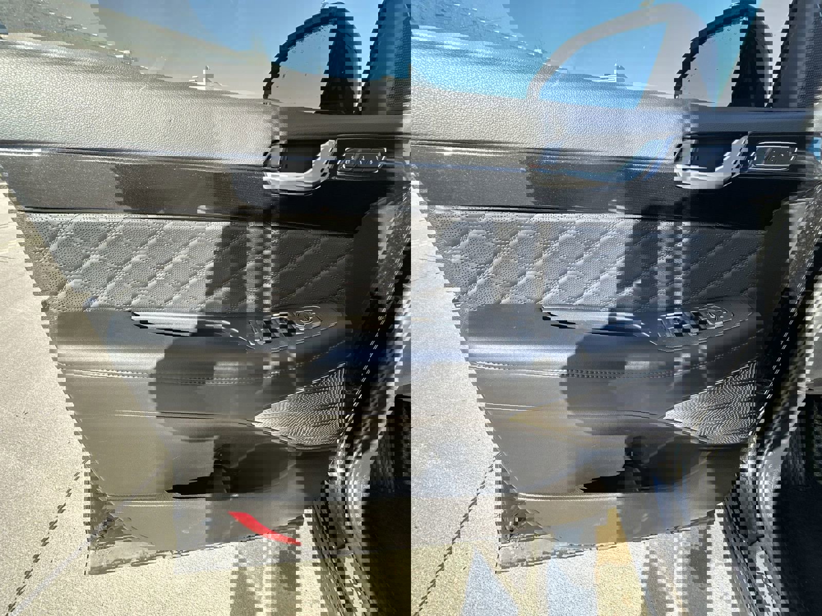 Used 2021 Hyundai Palisade Calligraphy image 23