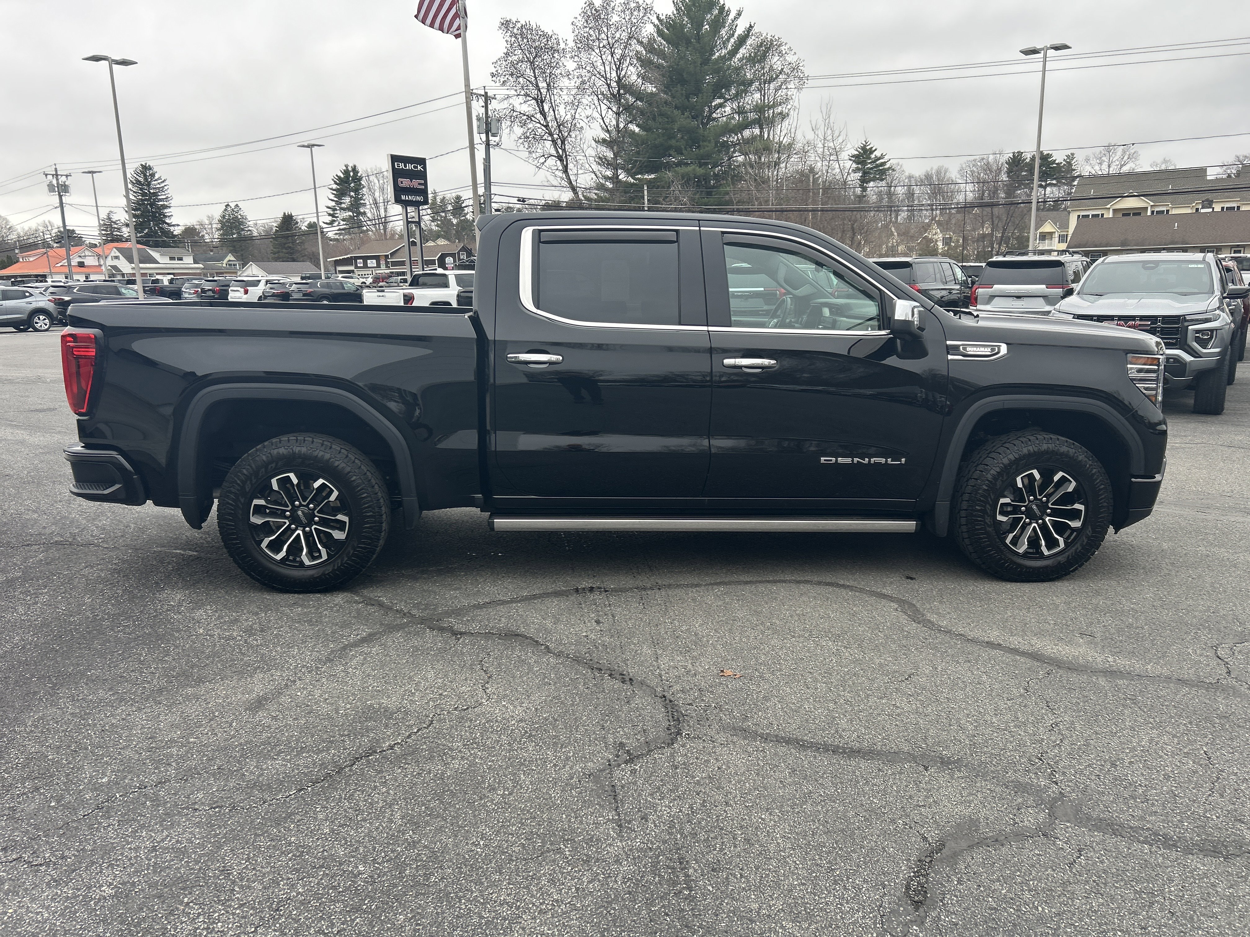 Used 2025 GMC Sierra 1500 Denali w/ Denali Reserve Package image 11