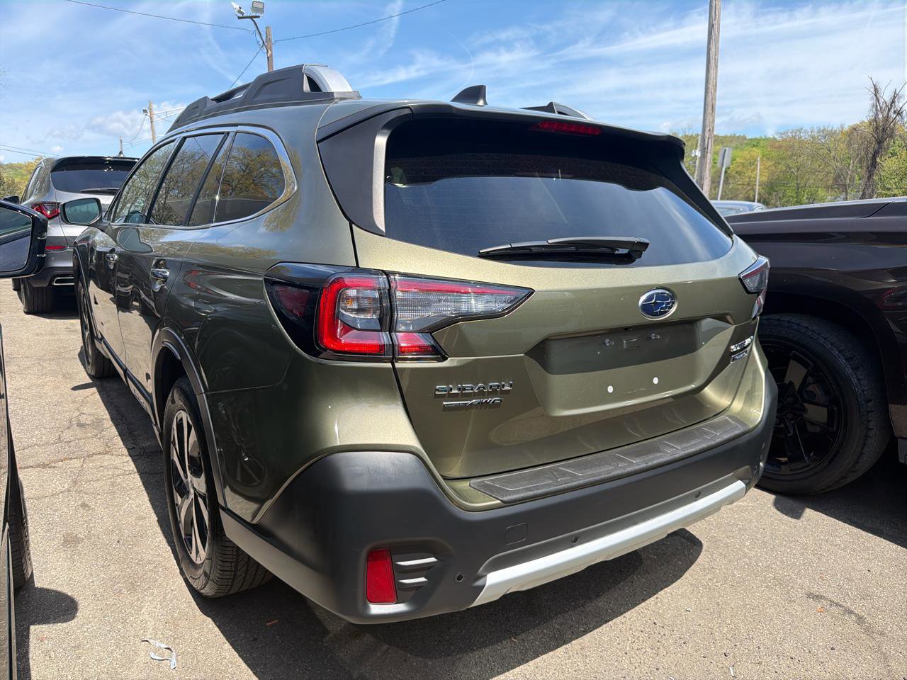 Used 2021 Subaru Outback Touring AWD/4WD image 13