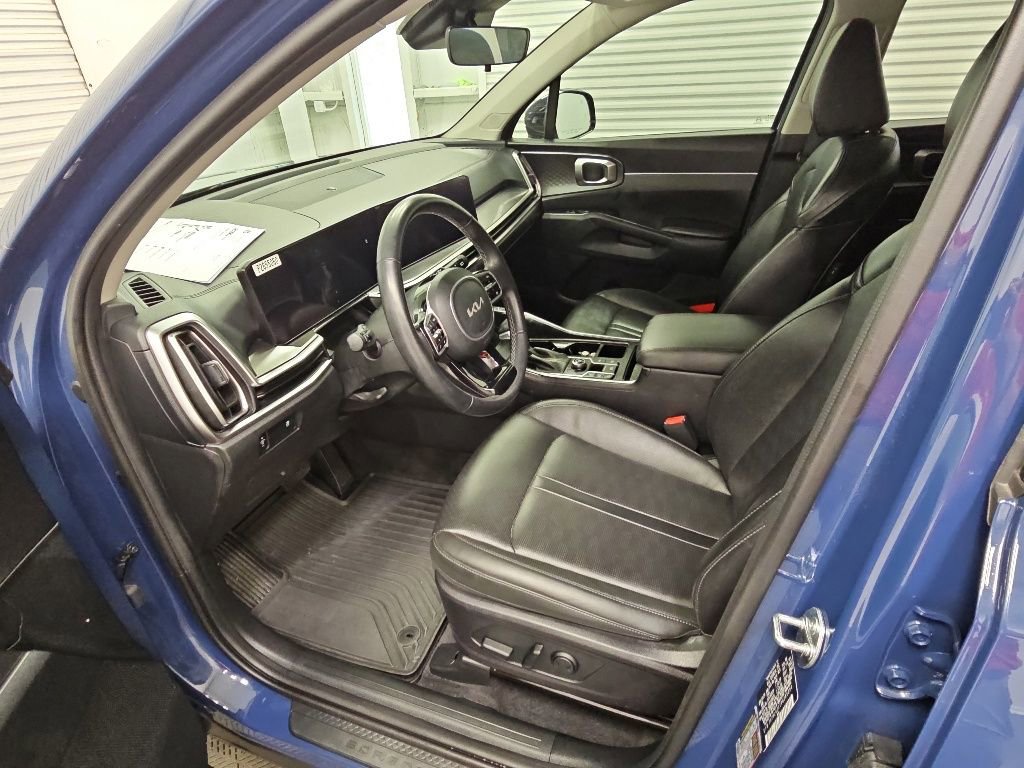 Used 2024 Kia Sorento S w/ Panoramic Sunroof Package FWD image 11