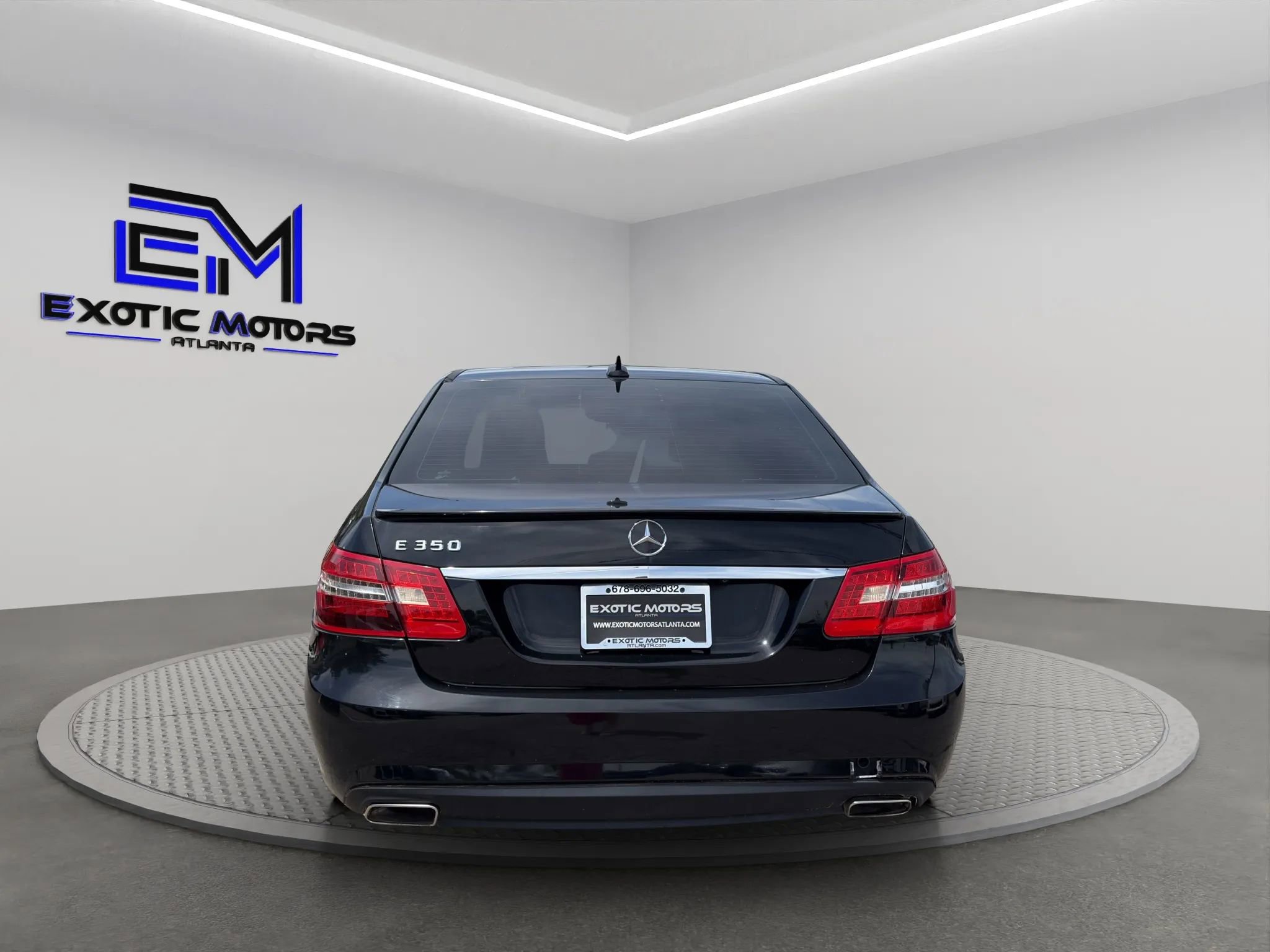 Used 2011 Mercedes-Benz E 350 Sedan image 4