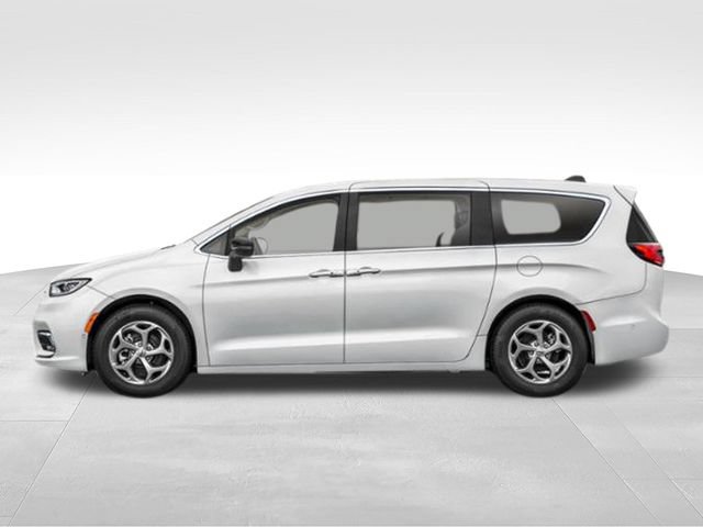 Used 2025 Chrysler Pacifica Limited FWD image 37
