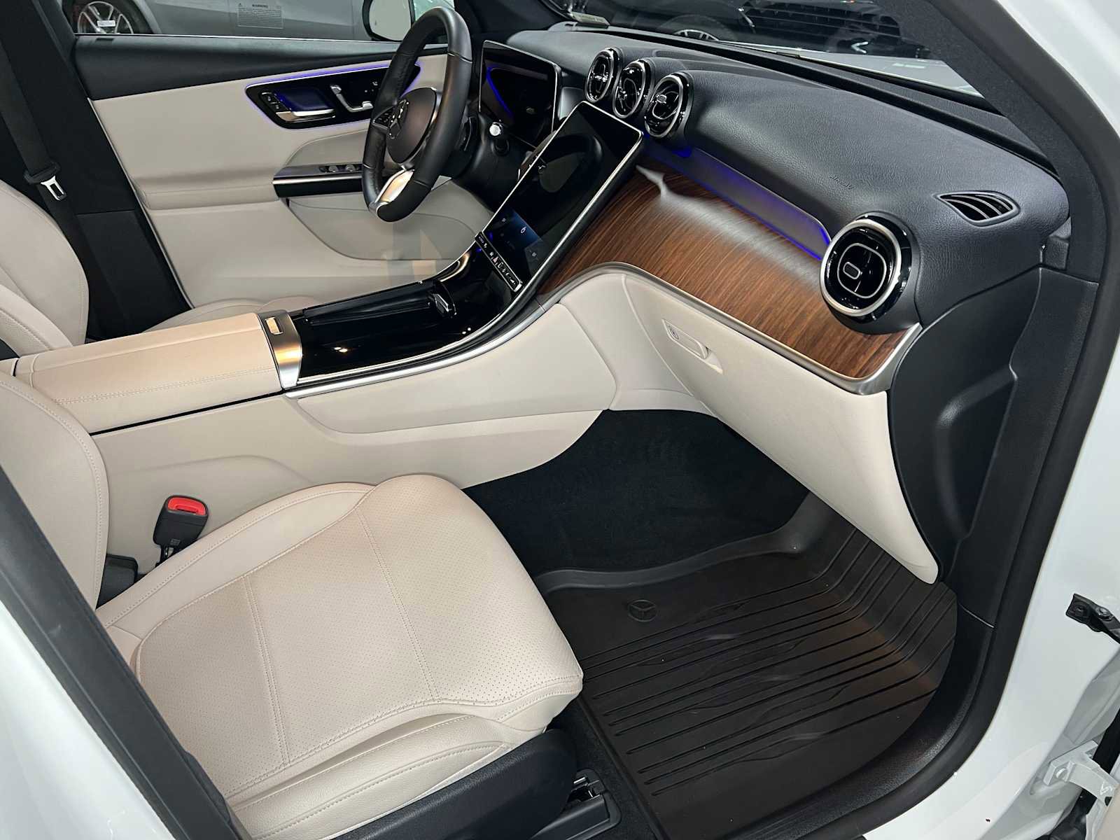 Certified 2026 Mercedes-Benz GLC 300 4MATIC image 12
