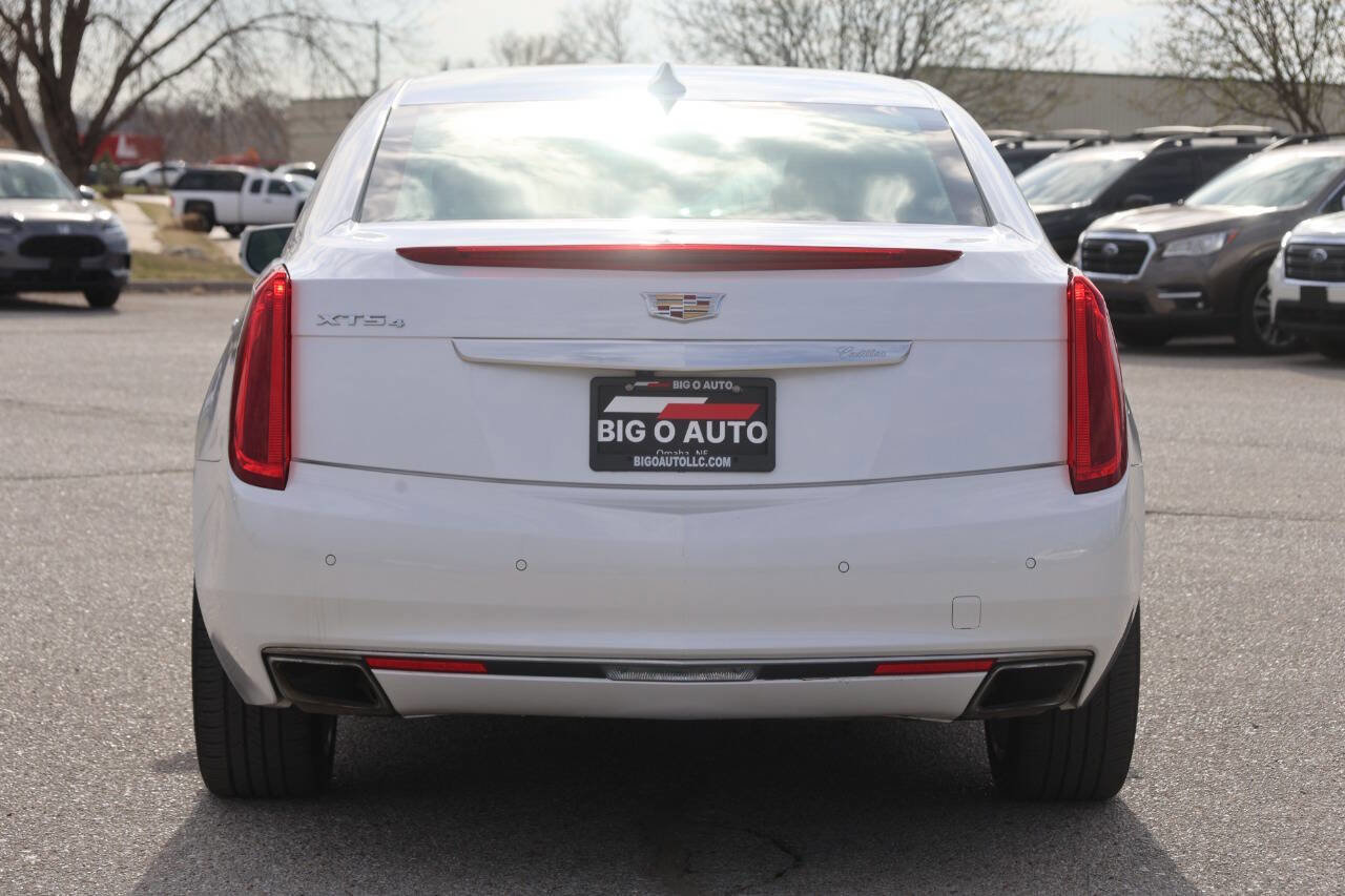 Used 2016 Cadillac XTS Luxury w/ Driver Awareness Package image 10