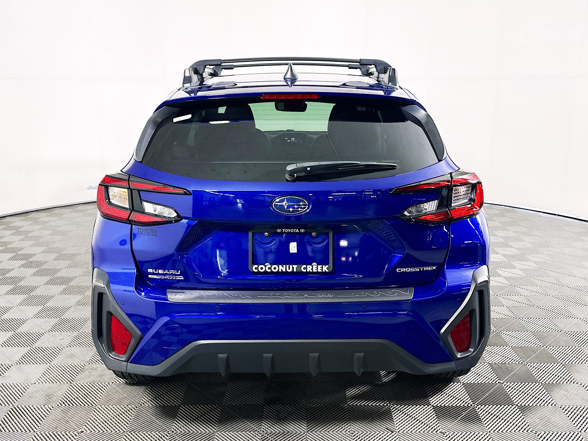 Used 2025 Subaru Crosstrek 2.5i Limited AWD/4WD image 4