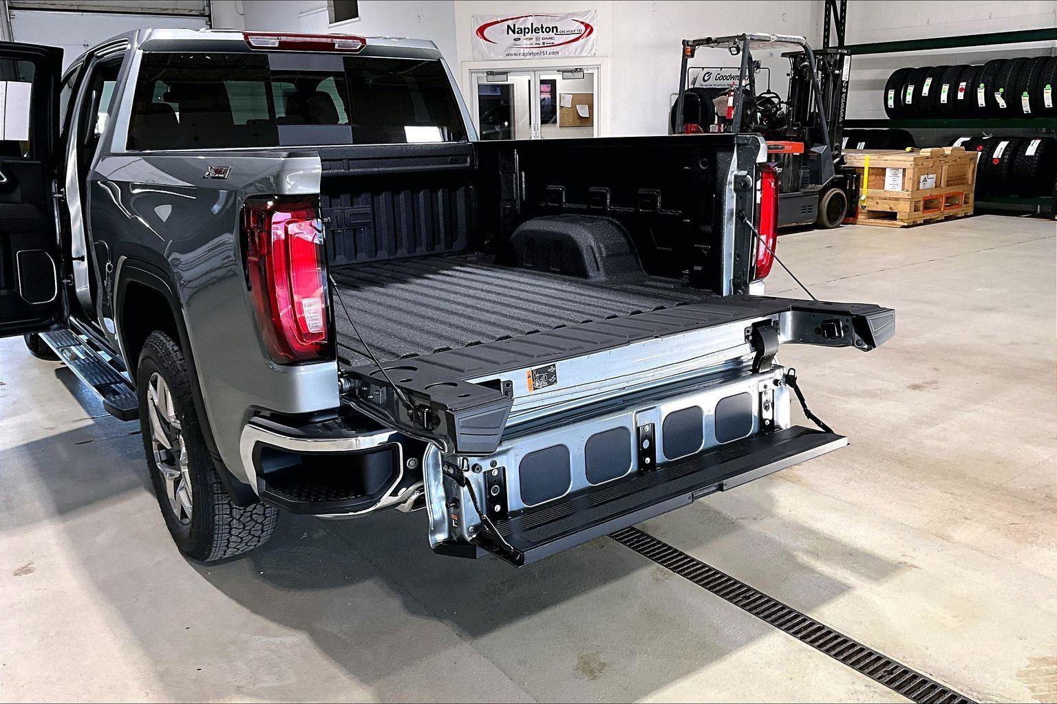New 2026 GMC Sierra 1500 SLT w/ SLT Premium Plus Package image 20
