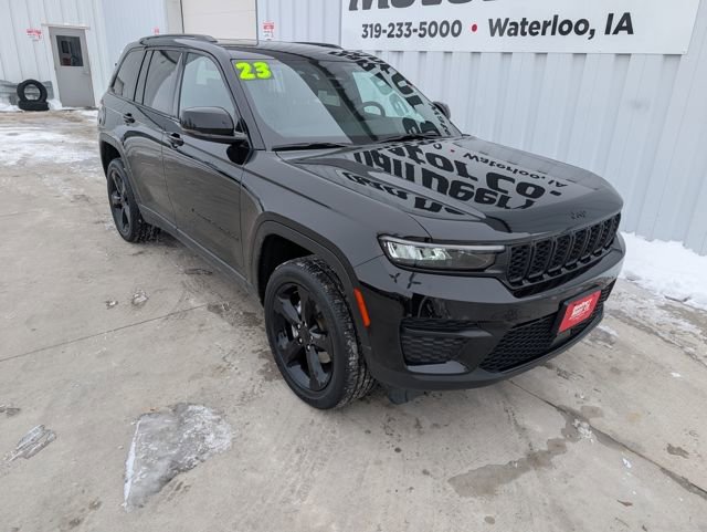 Used 2023 Jeep Grand Cherokee Altitude image 7