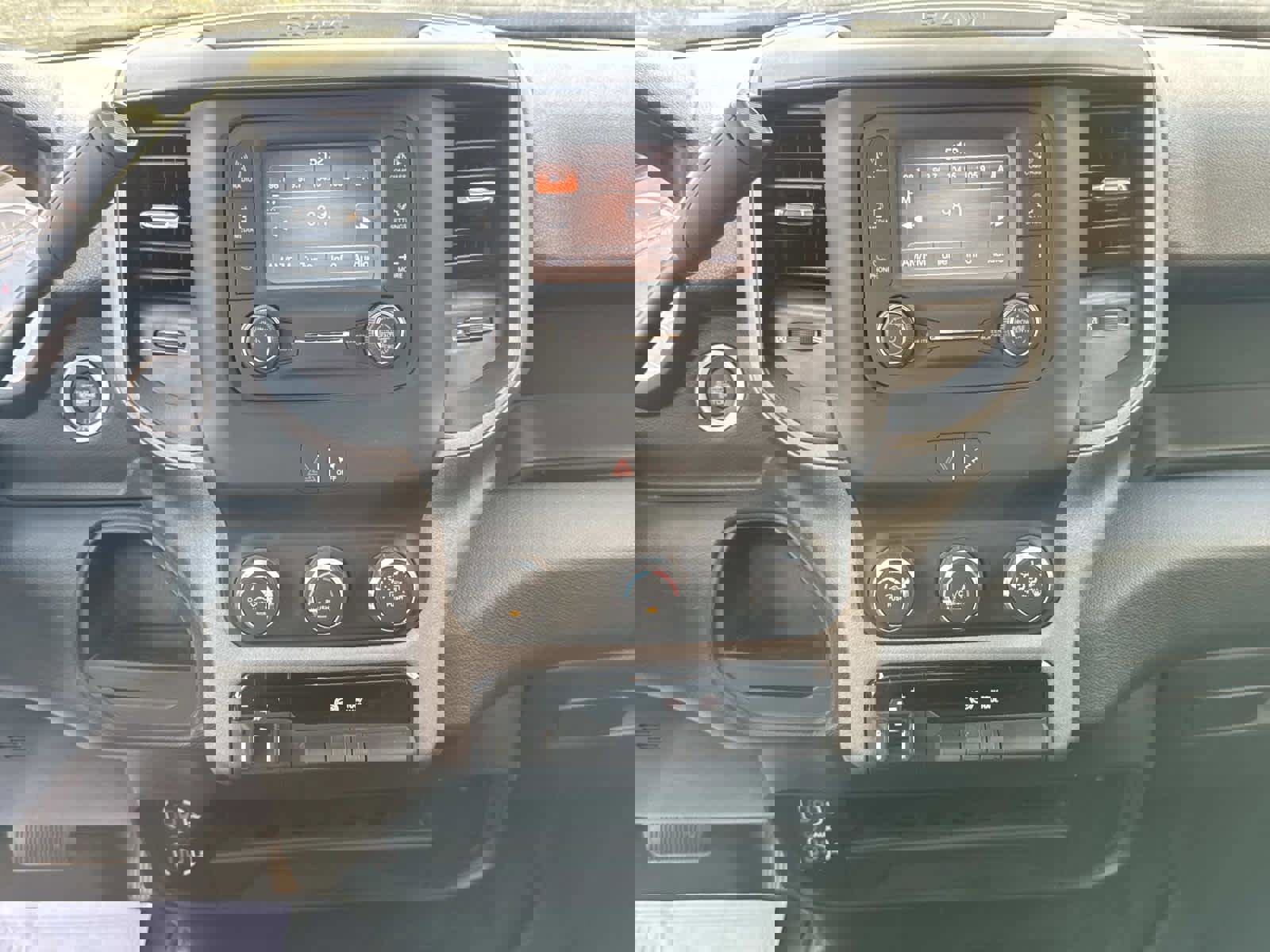 Used 2024 RAM 3500 Tradesman w/ Chrome Appearance Group image 34