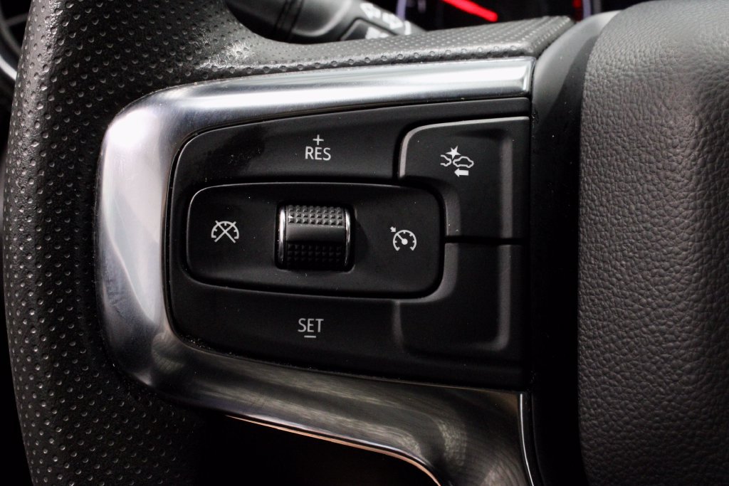 Used 2025 Chevrolet Blazer LT FWD image 25