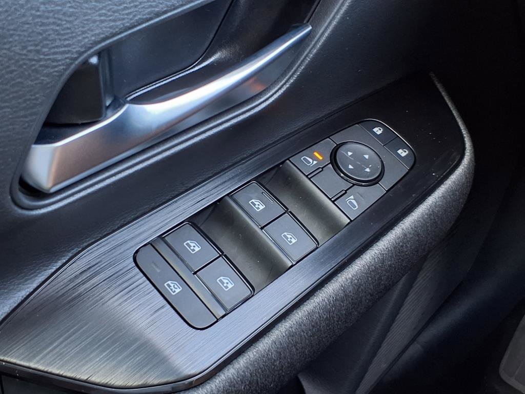 New 2025 Nissan Kicks SV w/ SV Premium Package image 23