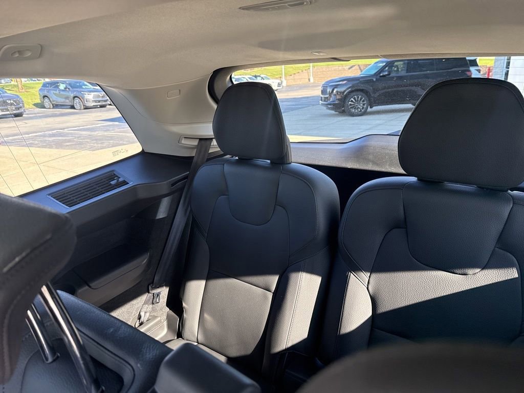 Used 2025 Volvo XC90 B5 Plus w/ Protection Package Premier image 25