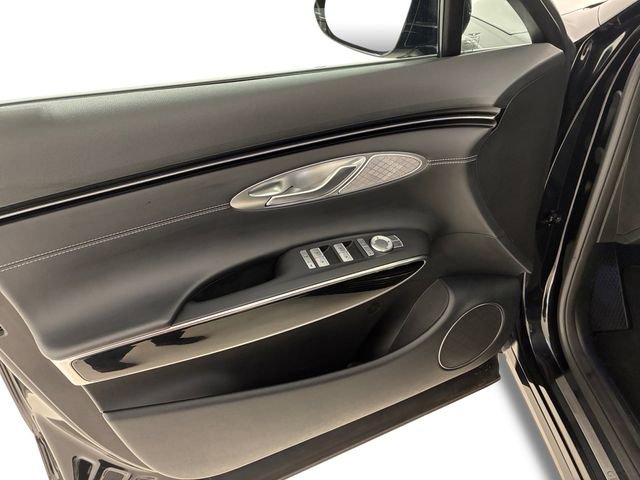 Used 2025 Genesis GV70 2.5T image 13