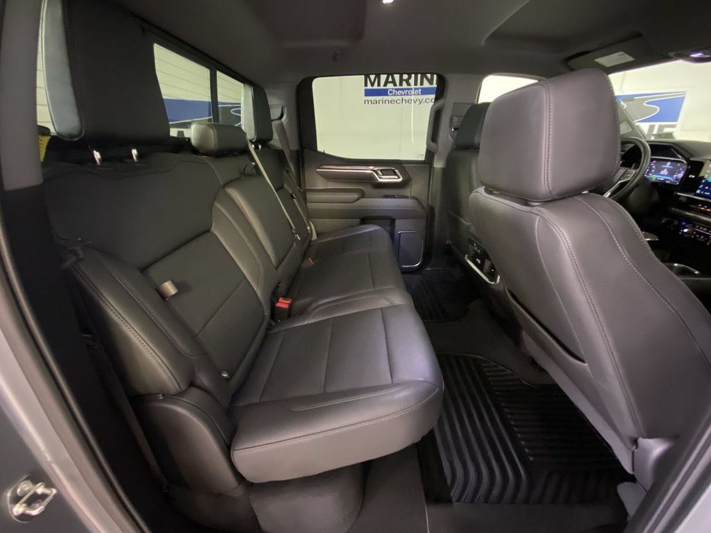 Used 2024 Chevrolet Silverado 1500 LTZ w/ LTZ Convenience Package II AWD/4WD image 33