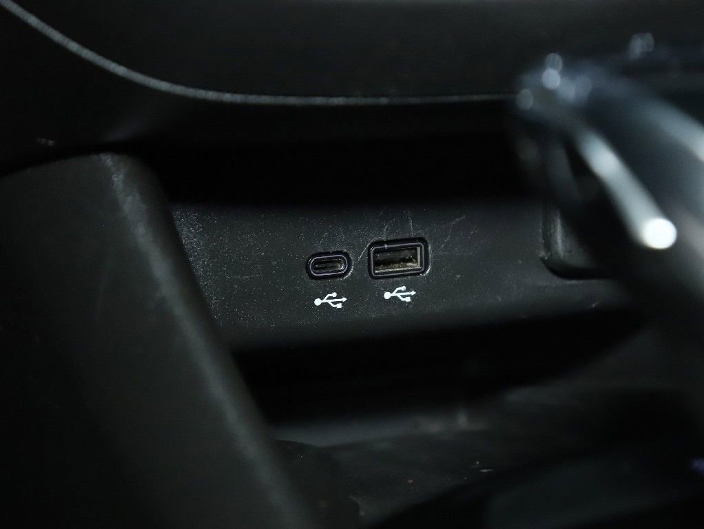 Used 2025 Buick Envista Sport Touring w/ Convenience II Package FWD image 29
