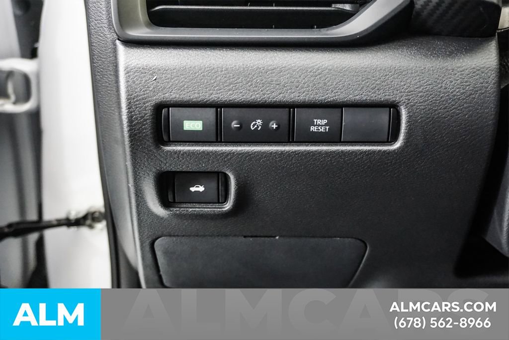 Used 2025 Nissan Sentra S image 33