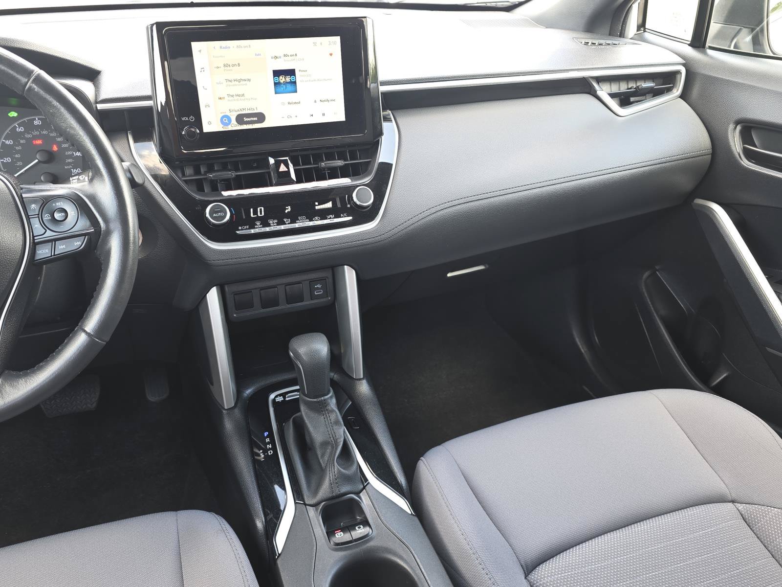 Used 2023 Toyota Corolla Cross AWD Hybrid image 11