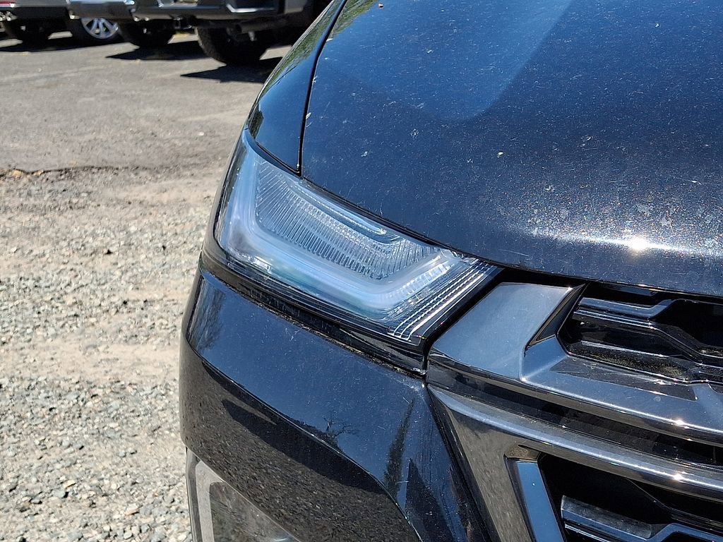 Used 2023 Chevrolet Traverse RS AWD/4WD image 36