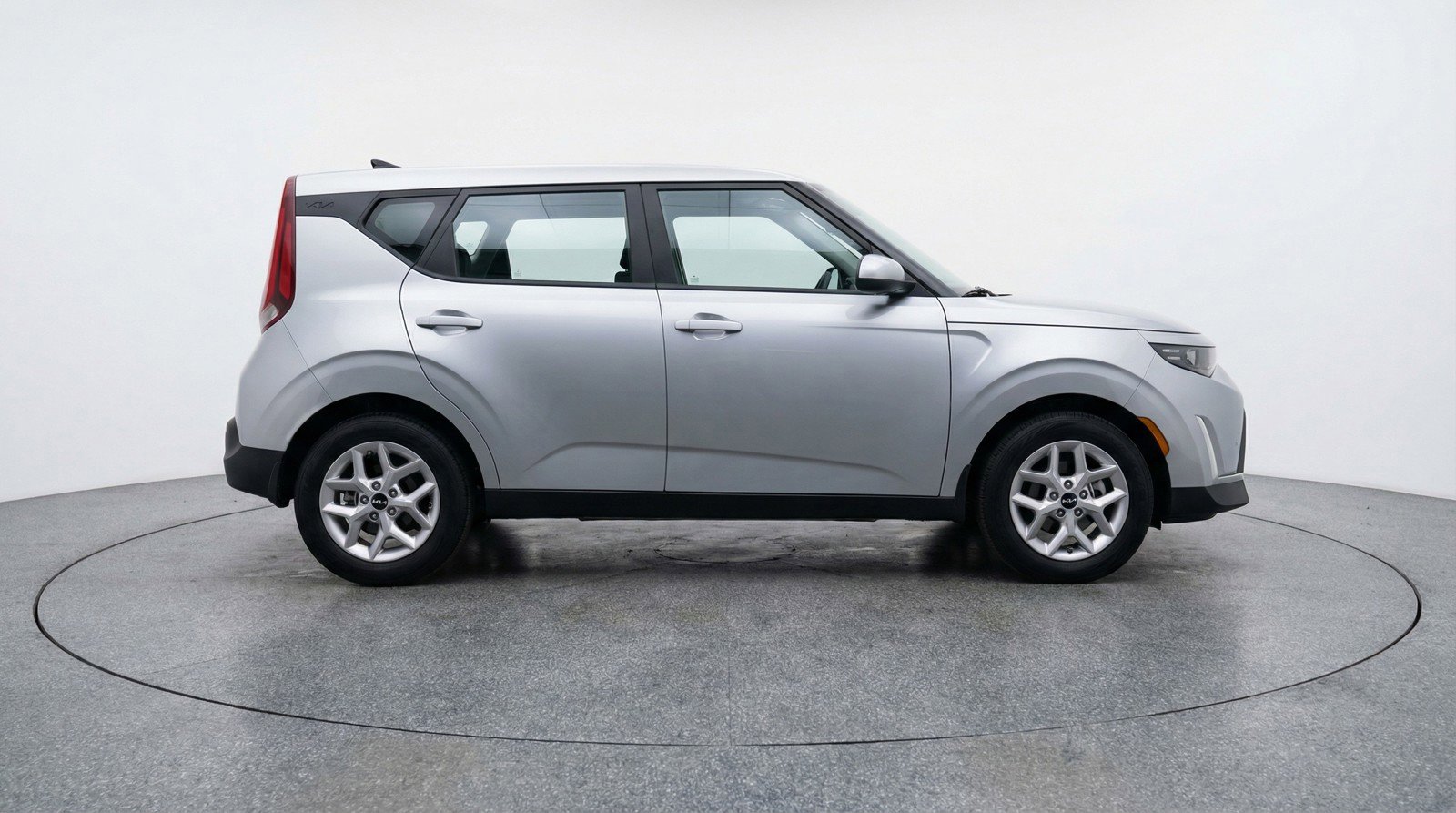 Used 2025 Kia Soul LX w/ LX Technology Package image 11