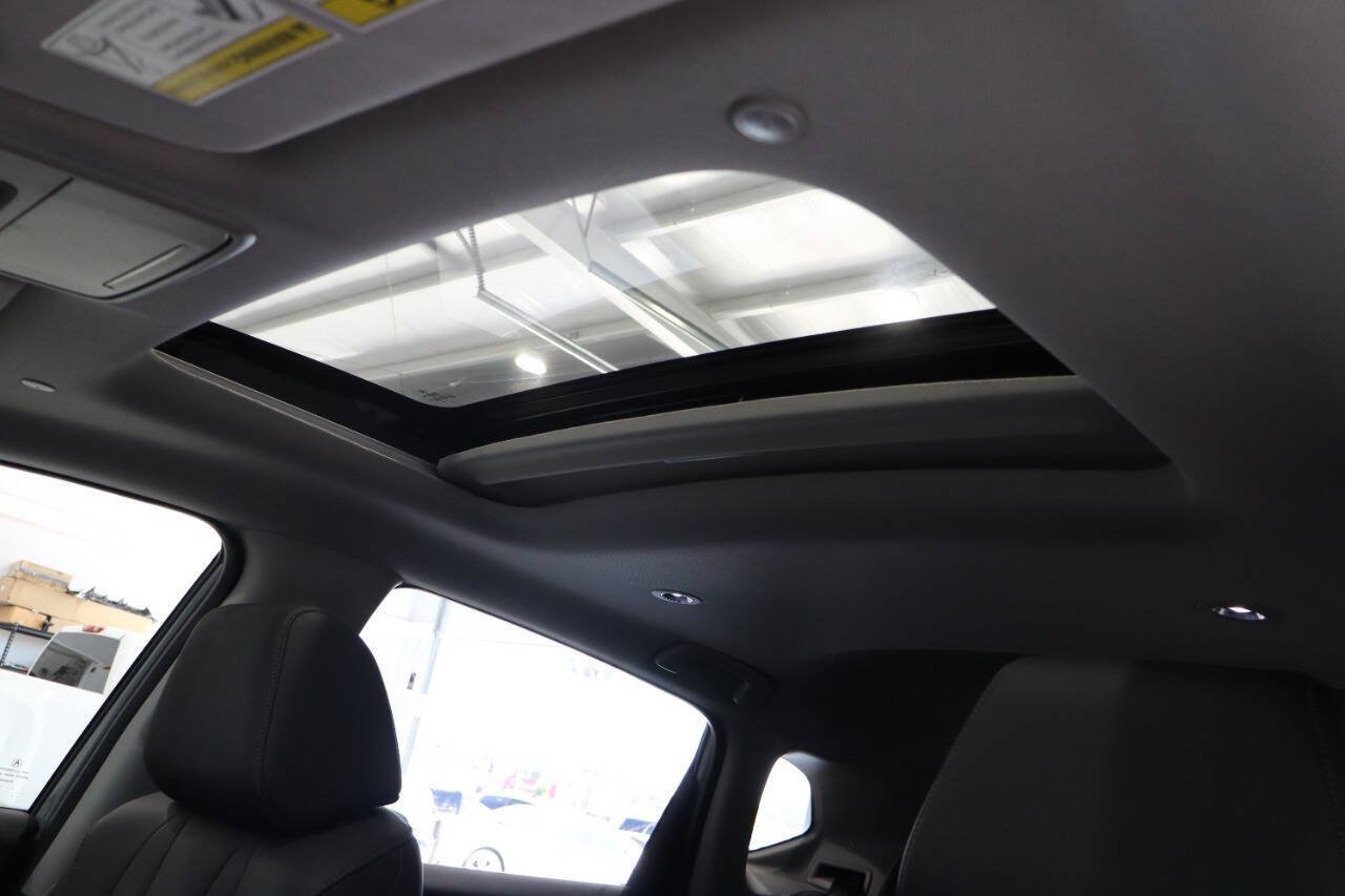 Used 2025 Acura ADX FWD image 27
