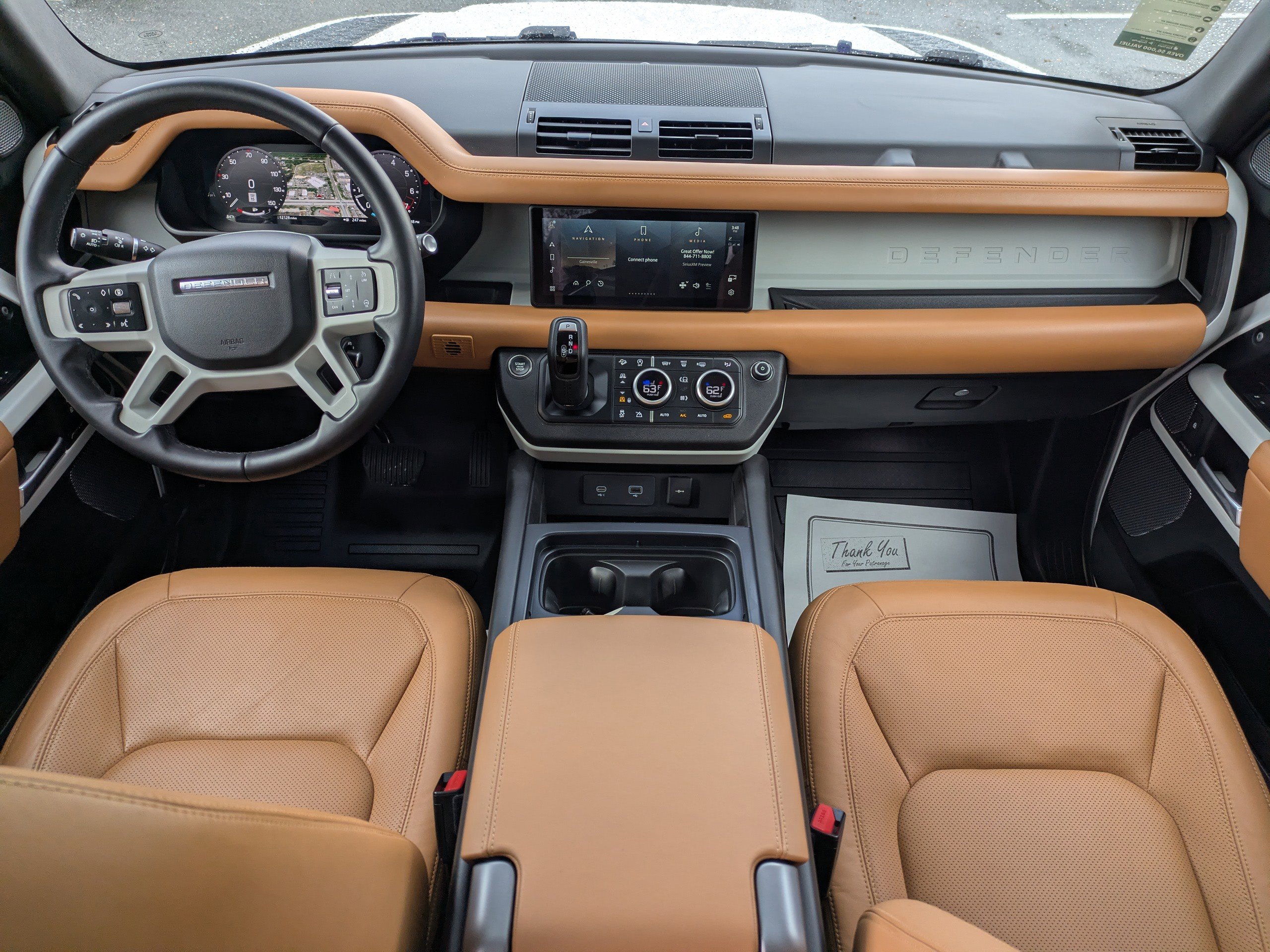 Used 2024 Land Rover Defender 110 SE image 2