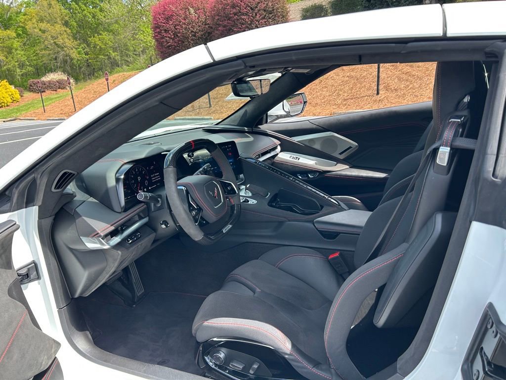 Used 2025 Chevrolet Corvette Z06 RWD image 50