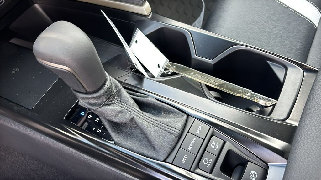 New 2026 Toyota Camry SE FWD image 21