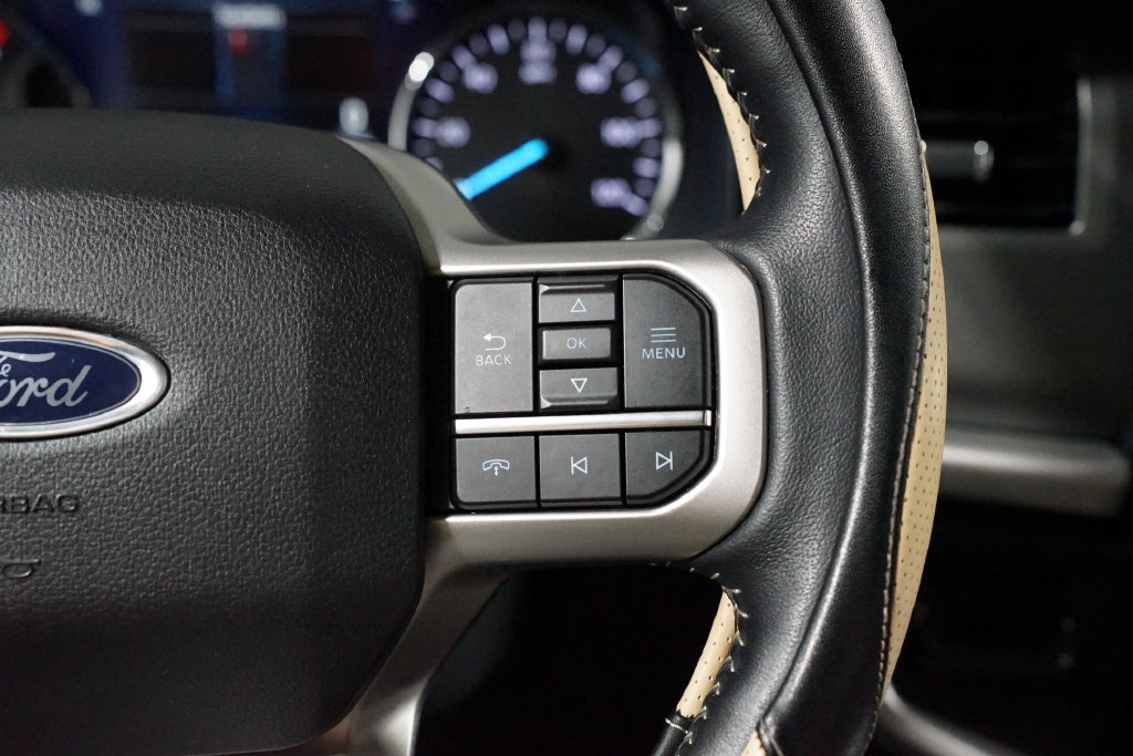 Used 2023 Ford Expedition XLT RWD image 13