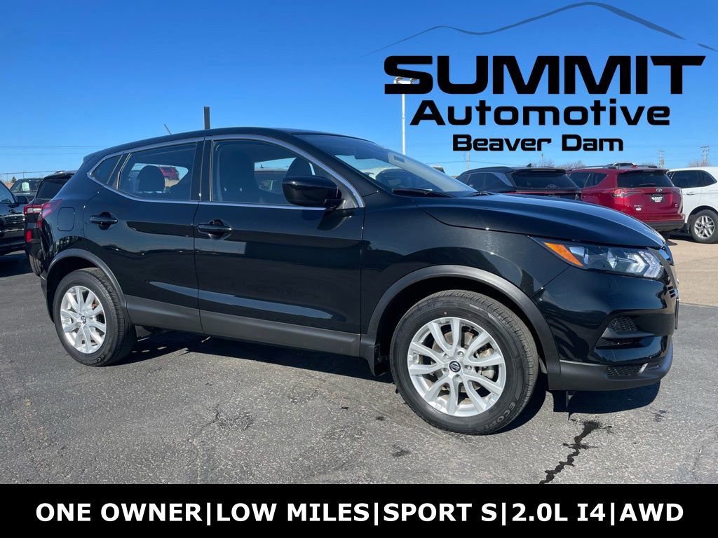 Used 2022 Nissan Rogue Sport S image 1