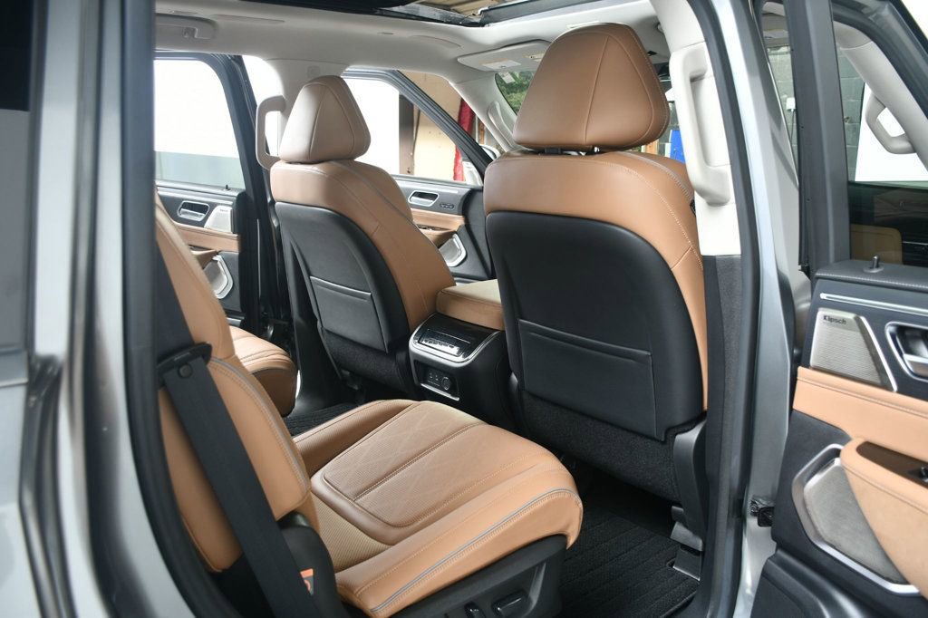 Used 2025 INFINITI QX80 Sensory image 36