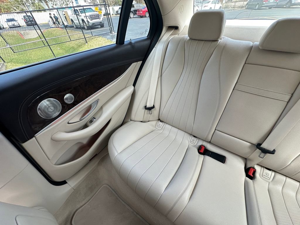 Used 2017 Mercedes-Benz E 300 image 22