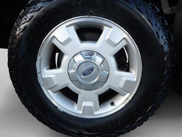 Used 2013 Ford F150 XLT w/ Mid Equipment Group image 7