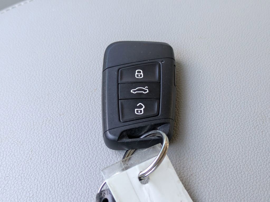 Used 2022 Volkswagen Atlas SE image 43