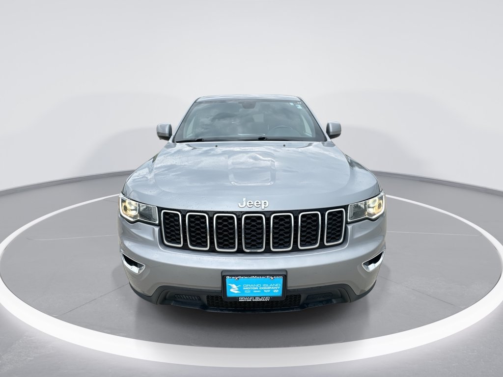 Used 2021 Jeep Grand Cherokee Laredo RWD image 3