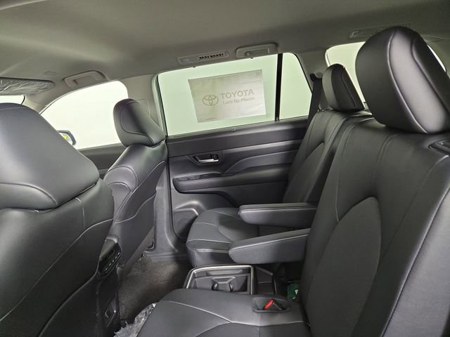 New 2026 Toyota Grand Highlander XLE image 14