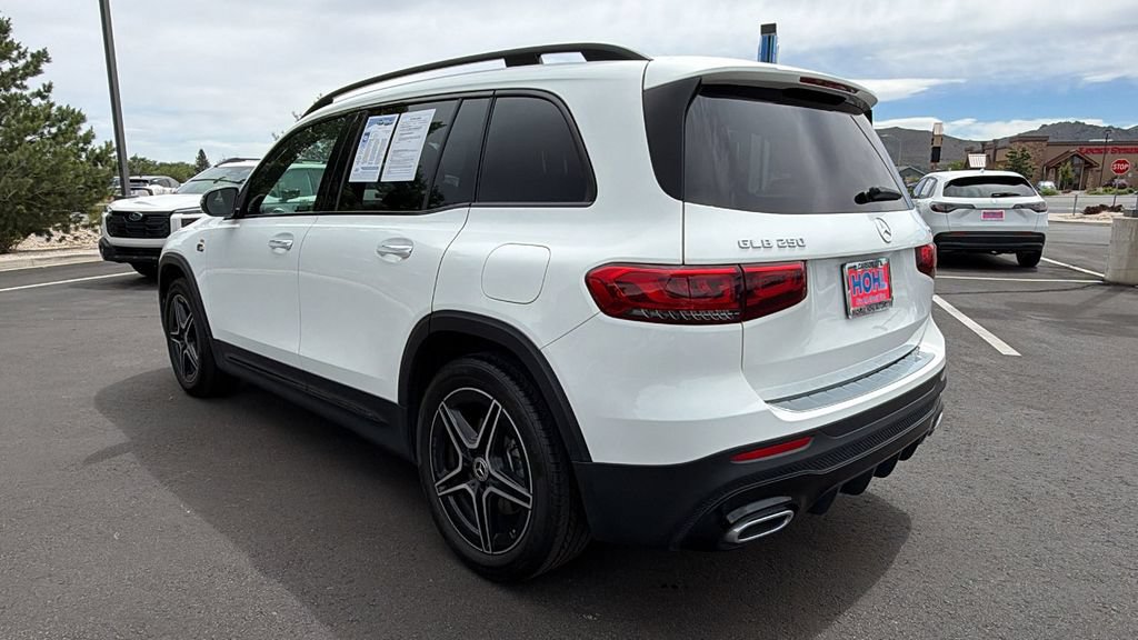 Used 2023 Mercedes-Benz GLB 250 4MATIC image 5