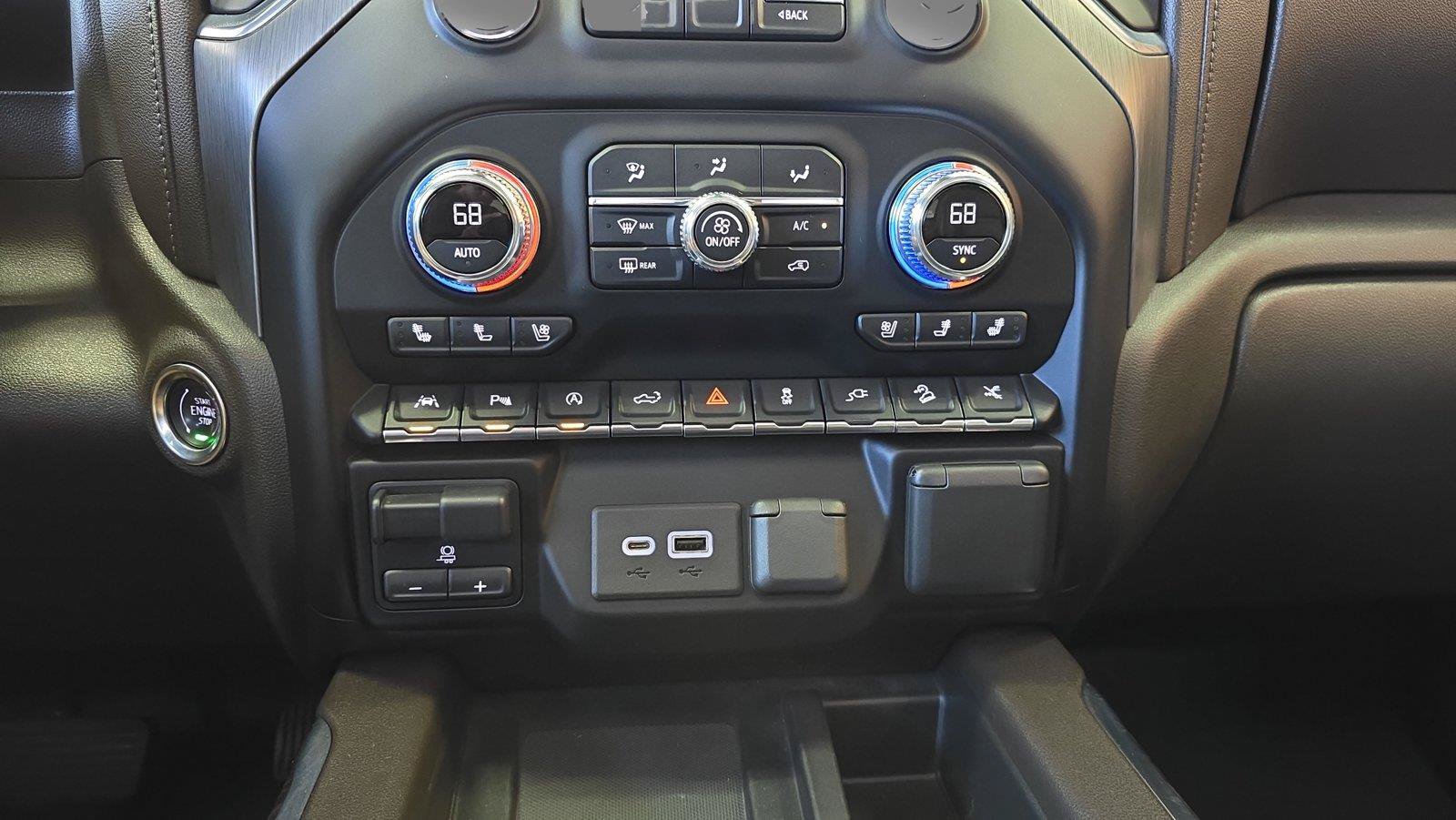 Used 2021 GMC Sierra 1500 Denali w/ Denali Ultimate Package AWD/4WD image 24