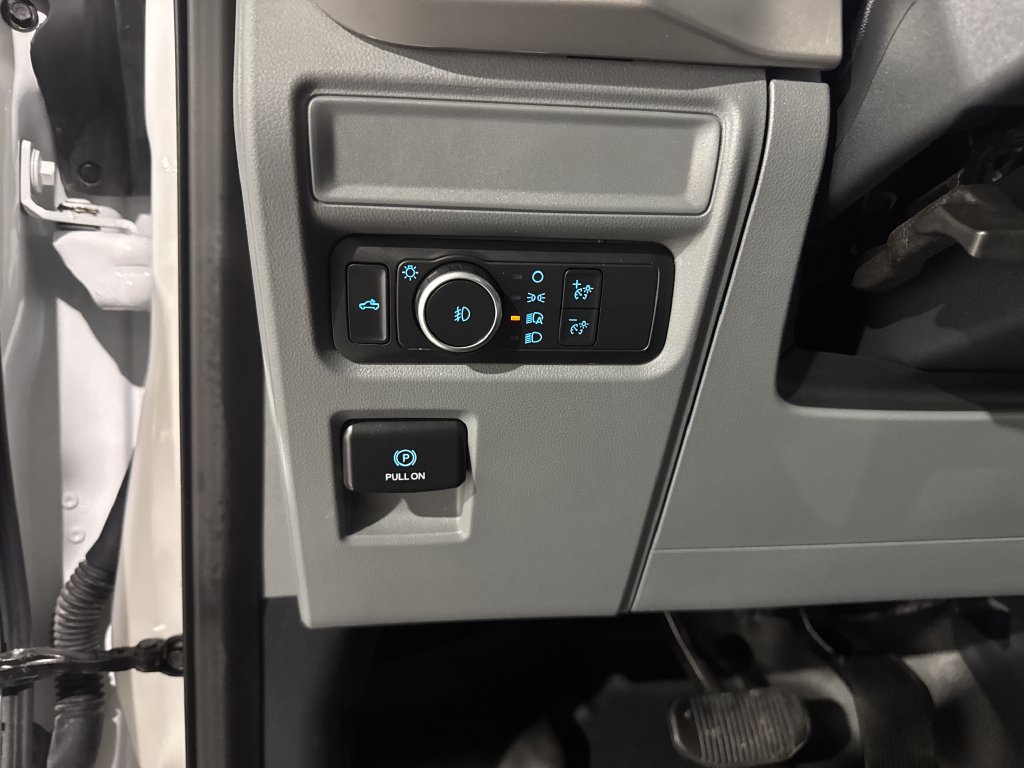 Used 2022 Ford F150 XLT w/ Trailer Tow Package AWD/4WD image 32