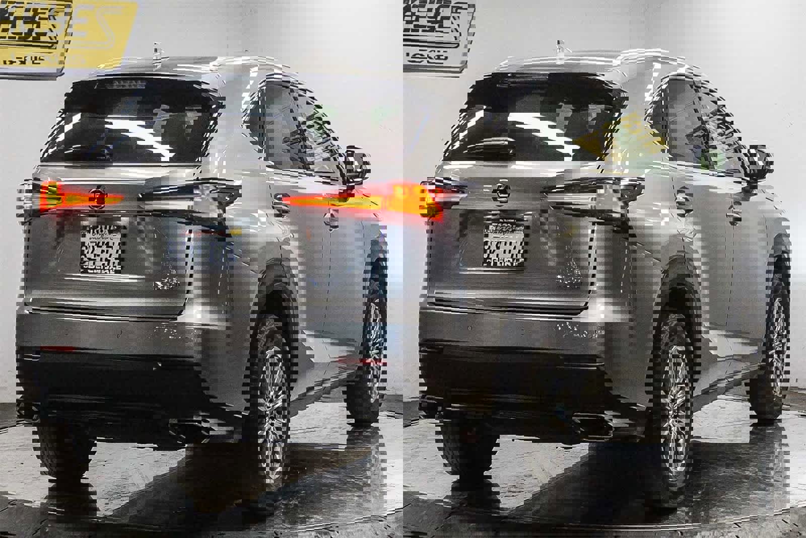 Used 2019 Lexus NX 300 FWD image 4