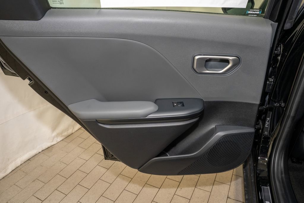 New 2025 Kia K4 LXS image 10